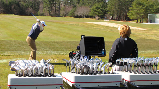 When is the ideal time for amateurs to get fit for golf clubs? How much experience should they have?