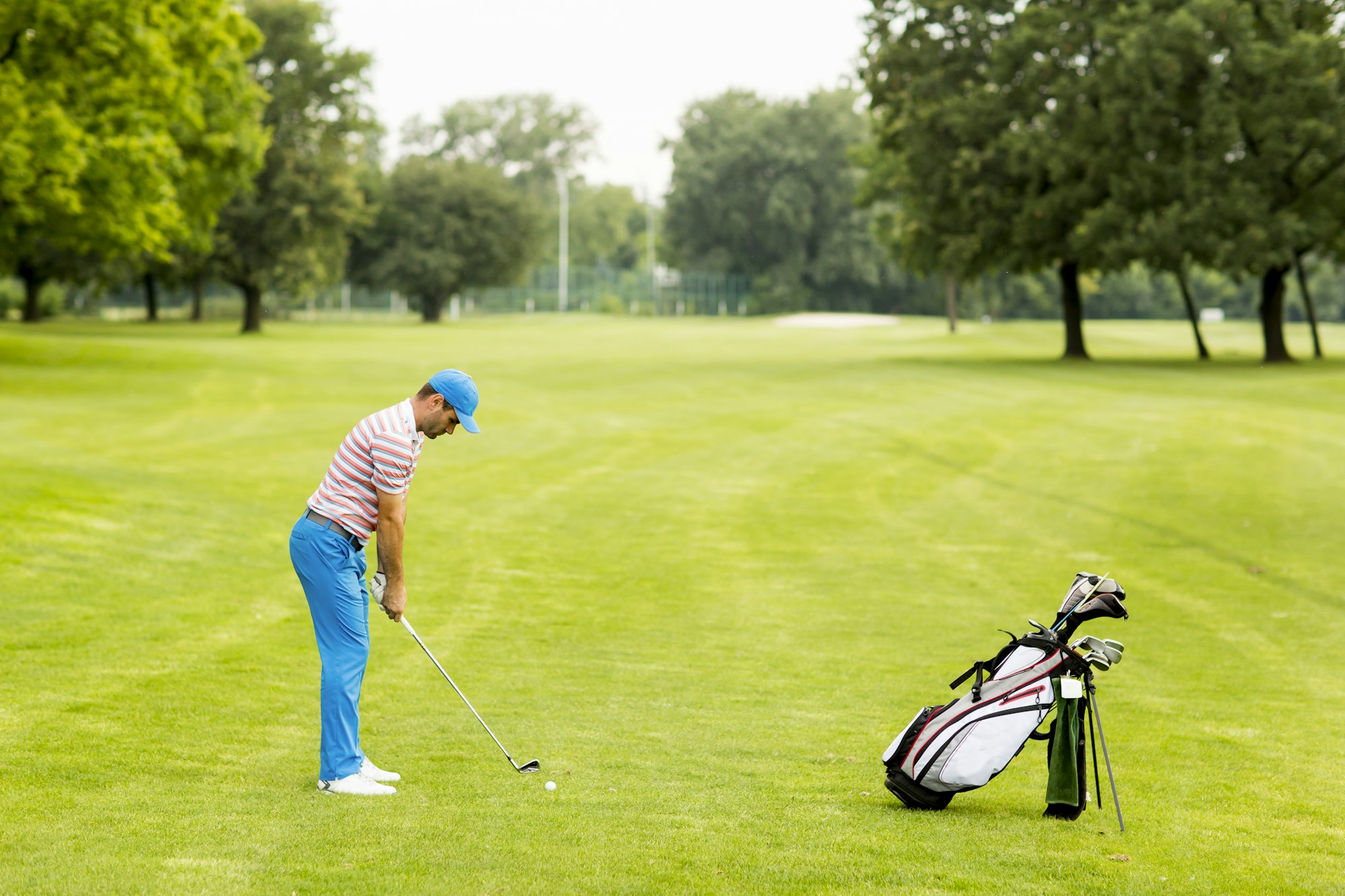 Techniques to achieve a more relaxed swing